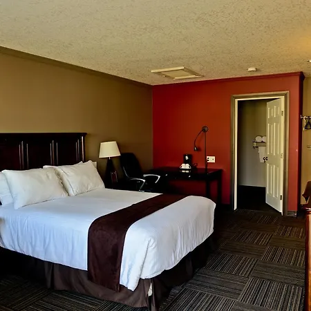 121 Steakhouse & Motel Assiniboia Exterior photo